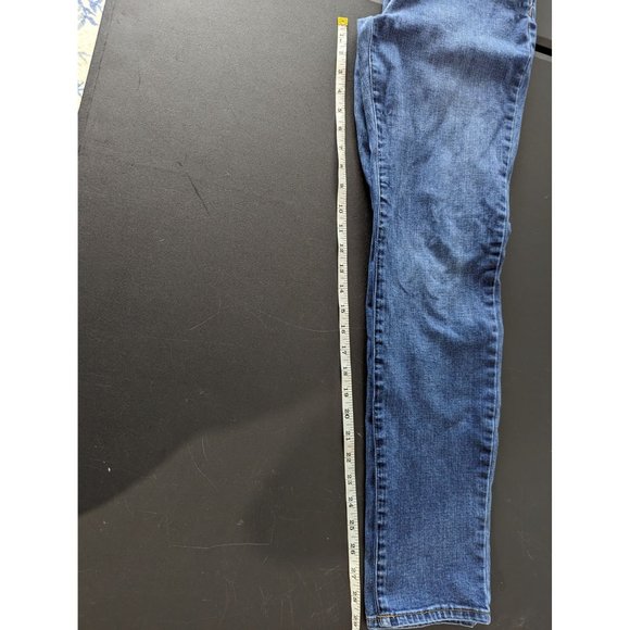 Chico's Womens So Slimming Mid Rise Medium Wash Denim Blue Jeans Size 5/6 Casual - Picture 9 of 12